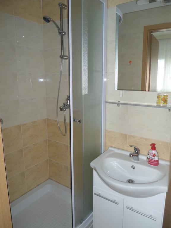 Rooms Alijev Split Szoba fotó